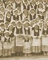 Groupe de filles et de femmes en costume d'Évangéline, Saint-Louis-de-Kent, N.-B., 1955